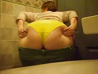 Loira site de porno legendado acariciando peitos grandes